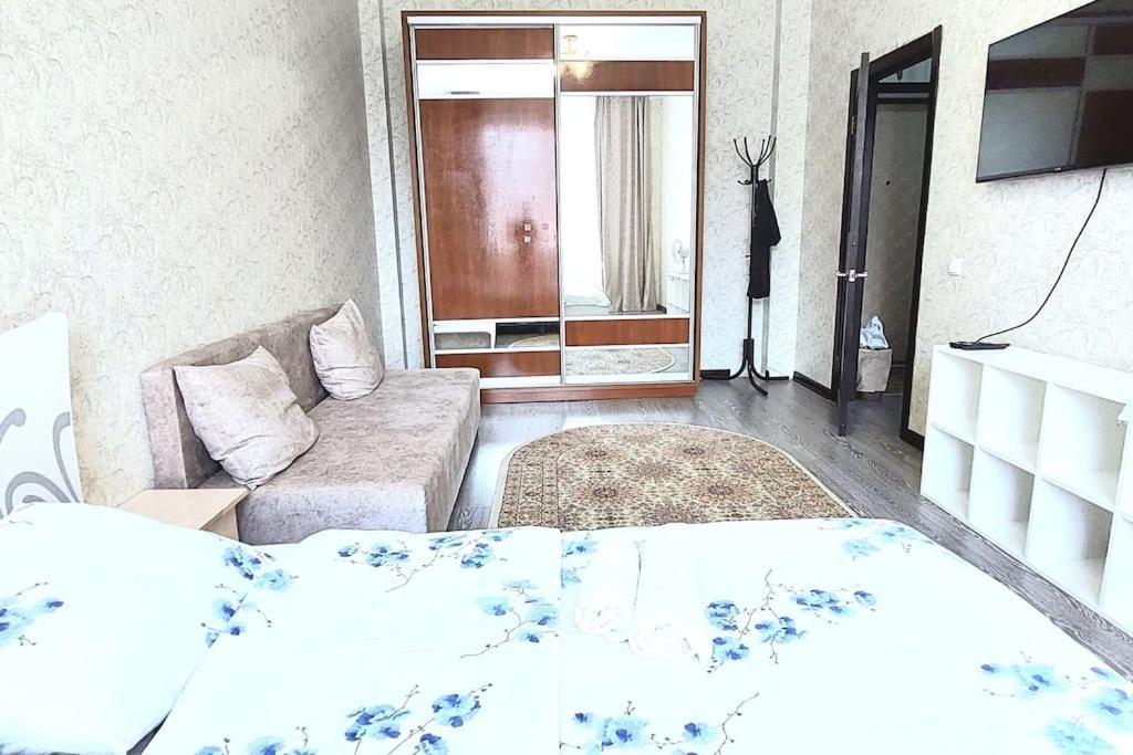 Ferienwohnung Аэропорт 15 Минут Экспо Бульвар Astana Exterior foto