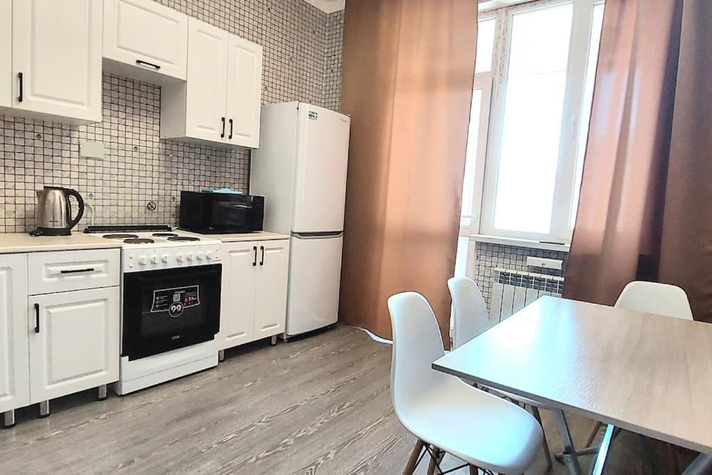 Ferienwohnung Аэропорт 15 Минут Экспо Бульвар Astana Exterior foto